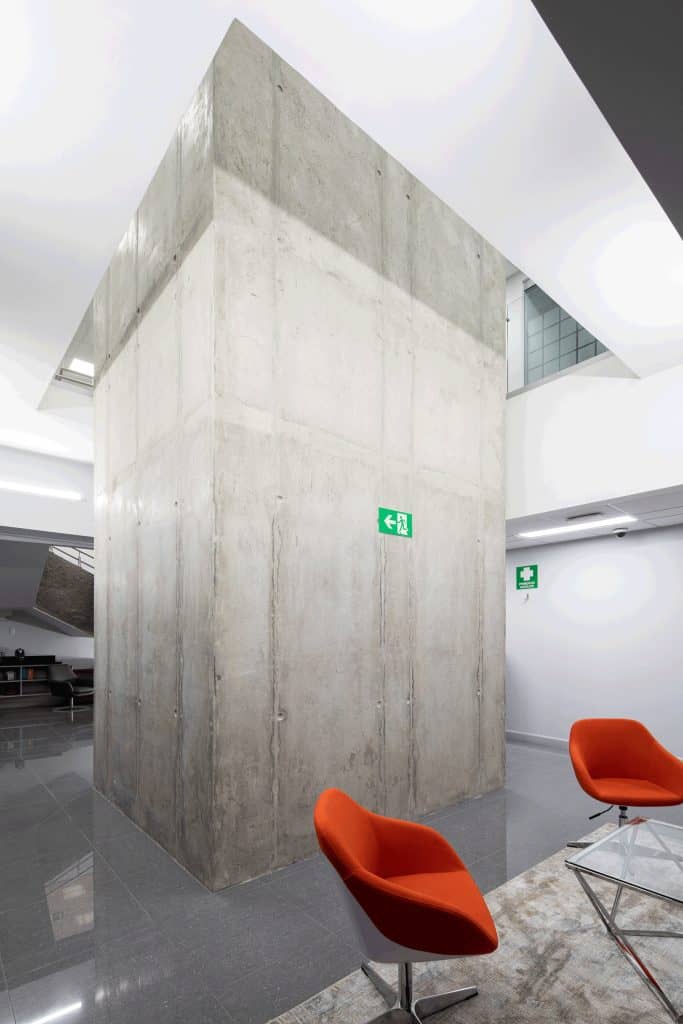 Evertec building in San José, designed by LDB Arquitectura