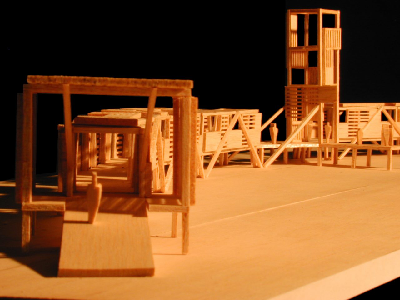 Puente peatonal de acceso al Parque Nacional Manuel Antonio con diseño ligero y adaptado al paisaje costero.